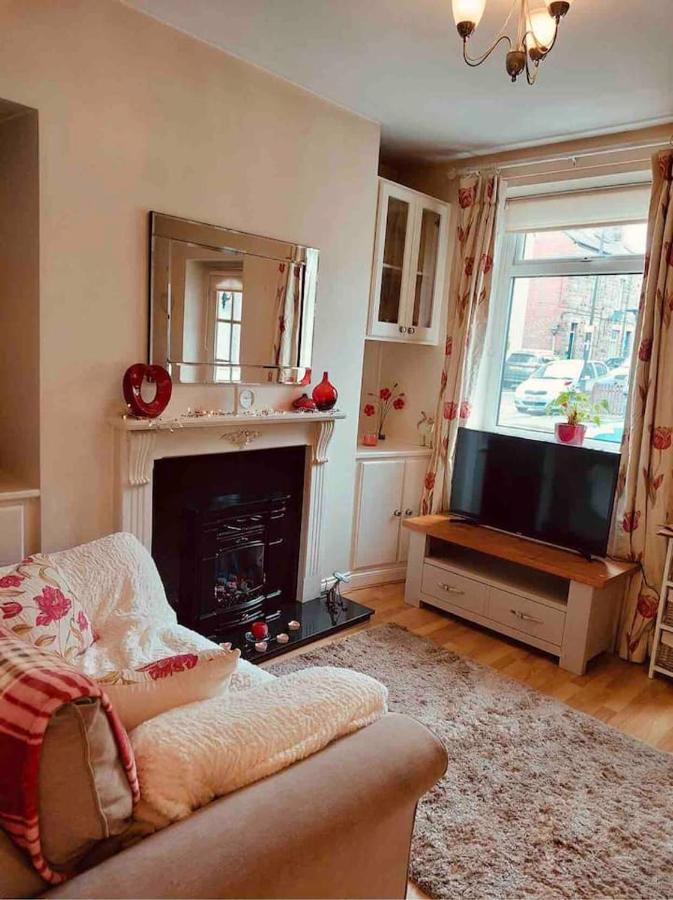 Boutique Cottage In The Heart Of Buxton Town Eksteriør bilde