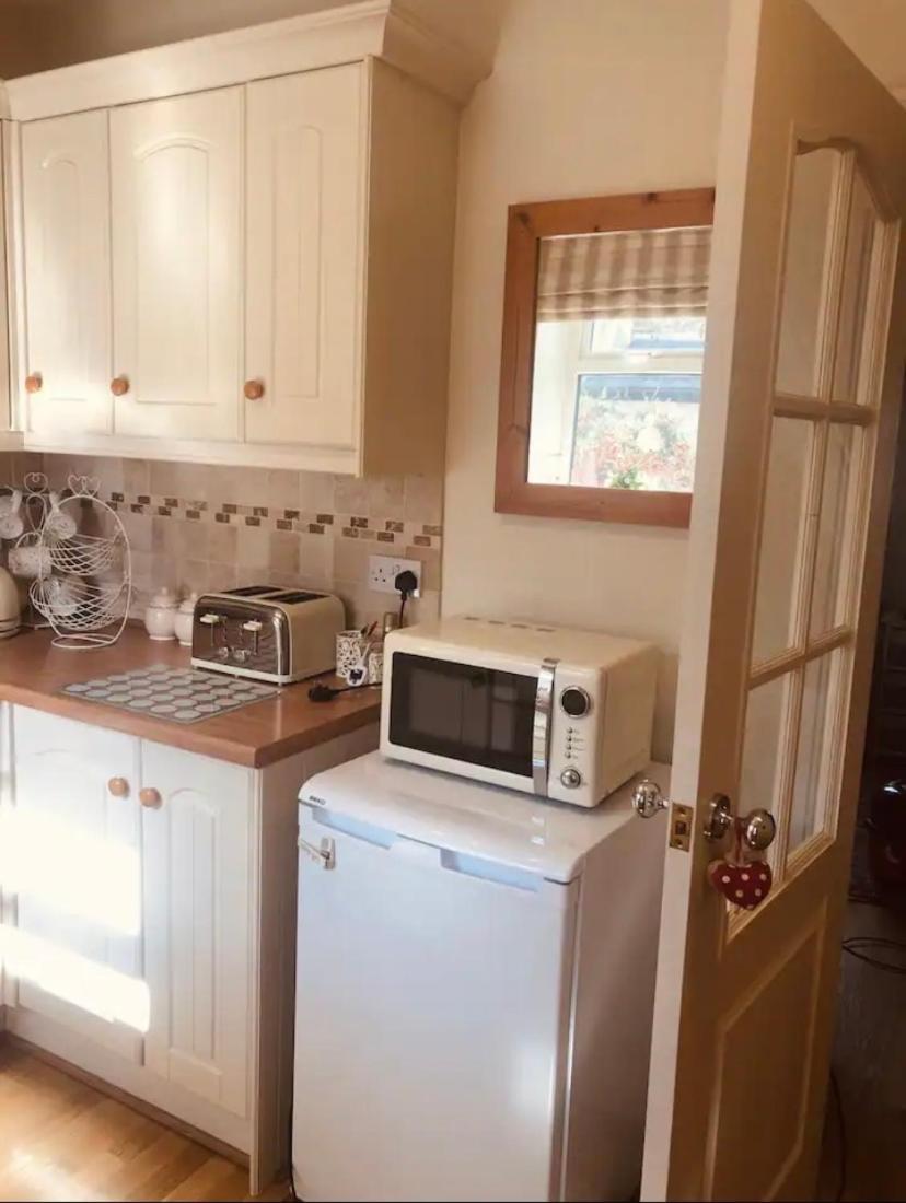 Boutique Cottage In The Heart Of Buxton Town Eksteriør bilde